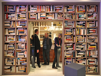 Wohneinrichtung Idee für Bücherregal bei der Möbelmesse imm